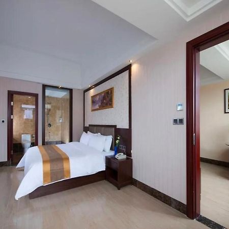 Vienna International Hotel Jieyang Chaoshan Airport ภายนอก รูปภาพ